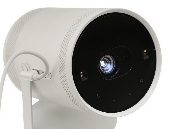 may-chieu-smart-tivi-100-inch-bo-tui-samsung-the-freestyle-sp-lsp3-7.jpg