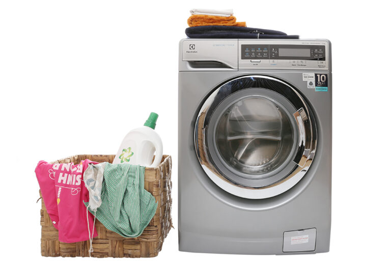 may-giat-electrolux-ewf14113-s-thuvien-1.jpg